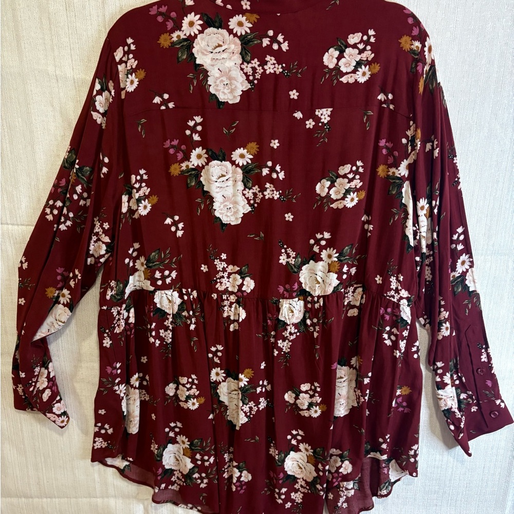 Torrid Emma Challis Floral Babydoll Blouse Size 2 Red Wine Button Front Top NWOT - Picture 4 of 14